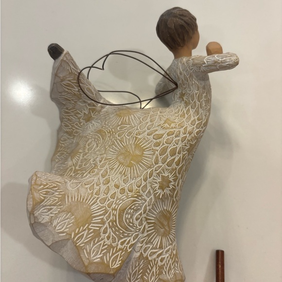 Demdaco Angel of Joy Figurine Sculpture Willow Tree Angels by Susan Lordi - Picture 3 of 8